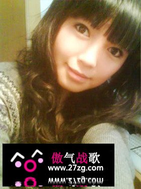 游离在现实与《恶魔法则》之间的美女