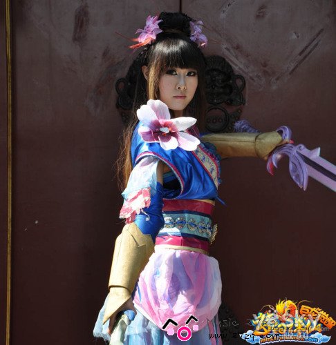 秒杀宅男《梦幻诛仙》美女玩家纯情cos写真