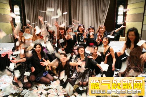 网游公司年会“创意秀” 尽显员工创意