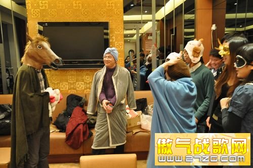 网游公司年会“创意秀” 尽显员工创意