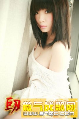 “翘臀萝莉”三三 “翘臀萝莉”三三